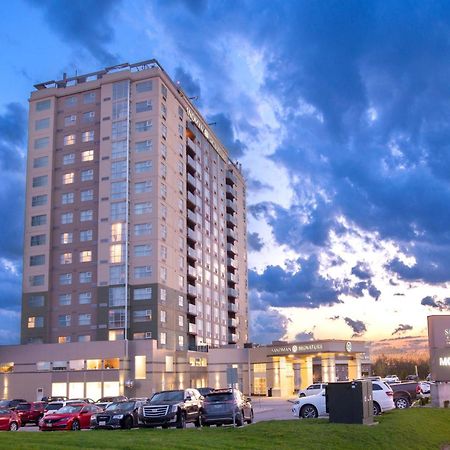 Sandman Signature Toronto Airport Hotel Экстерьер фото