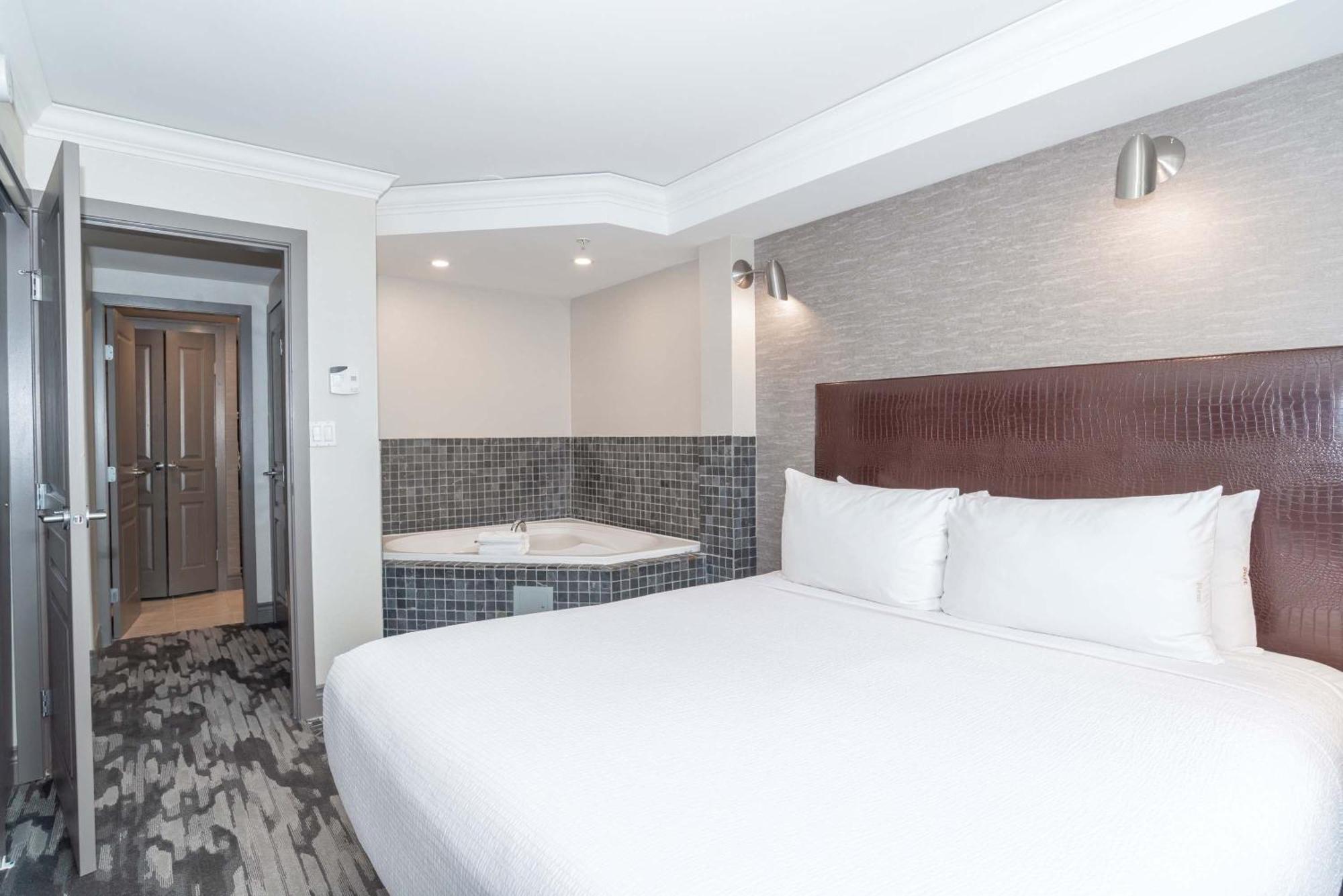 Sandman Signature Toronto Airport Hotel Экстерьер фото