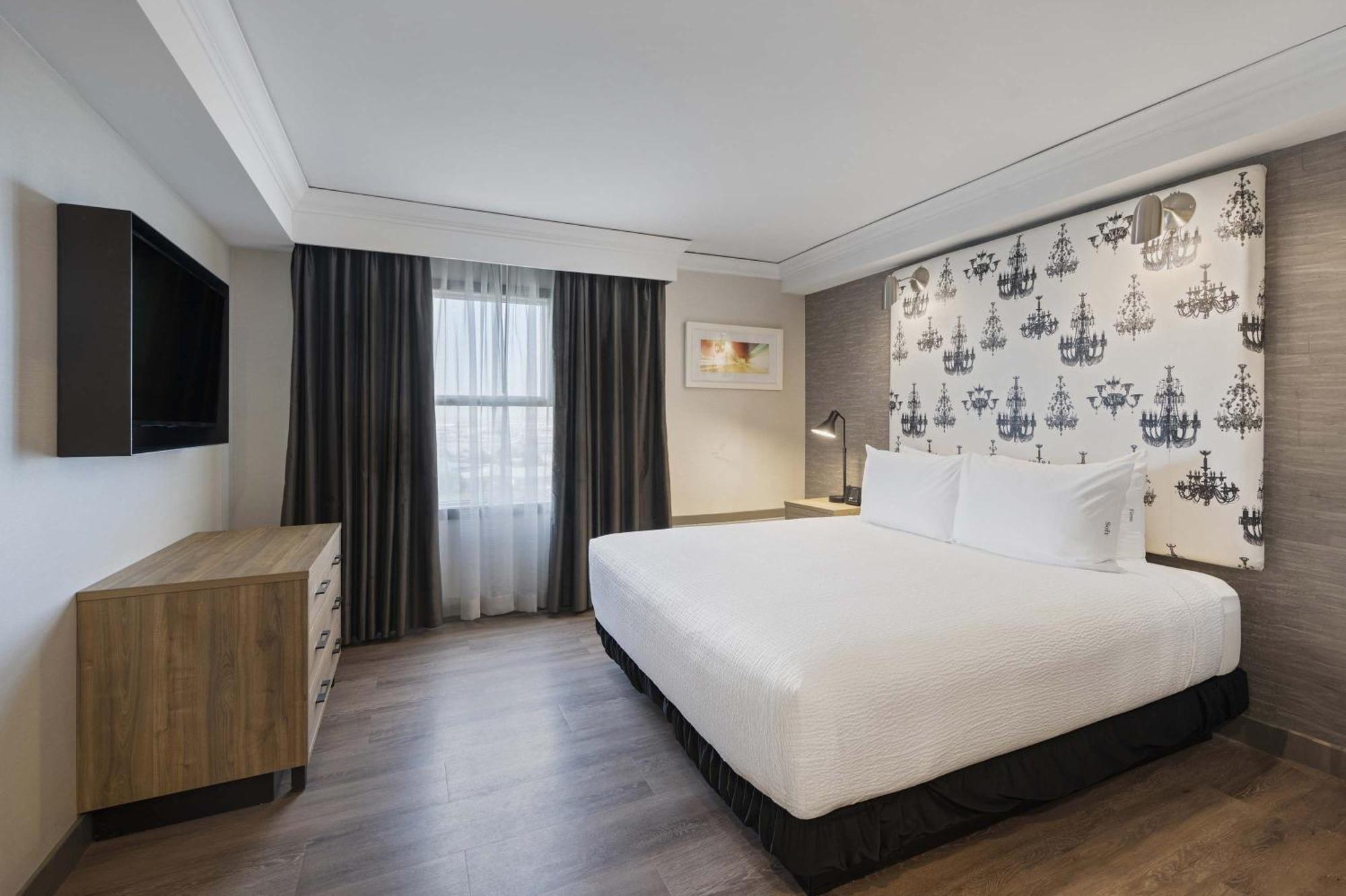 Sandman Signature Toronto Airport Hotel Экстерьер фото