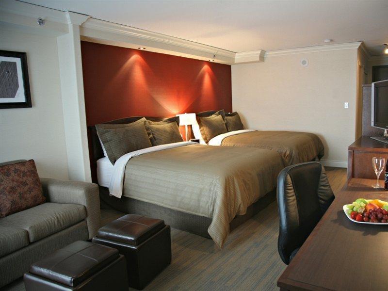 Sandman Signature Toronto Airport Hotel Экстерьер фото