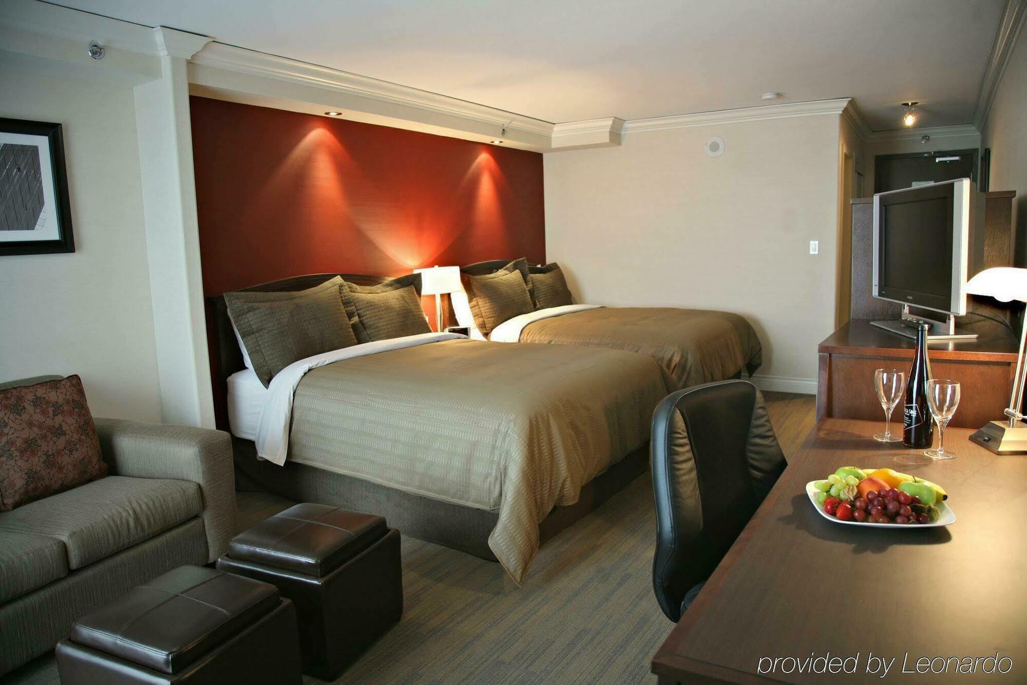 Sandman Signature Toronto Airport Hotel Экстерьер фото